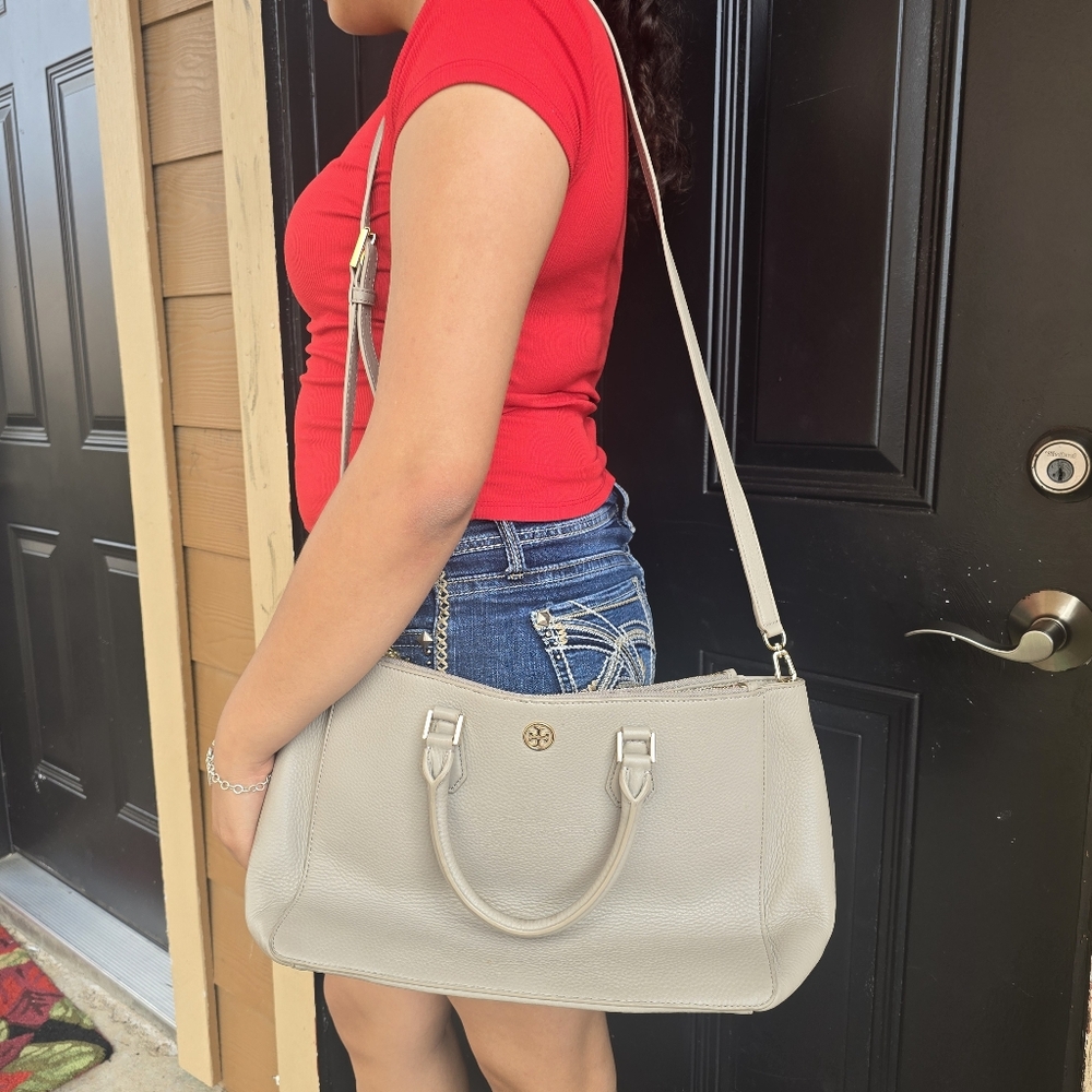 Tory Burch Elegant Gray Shoulder Bag